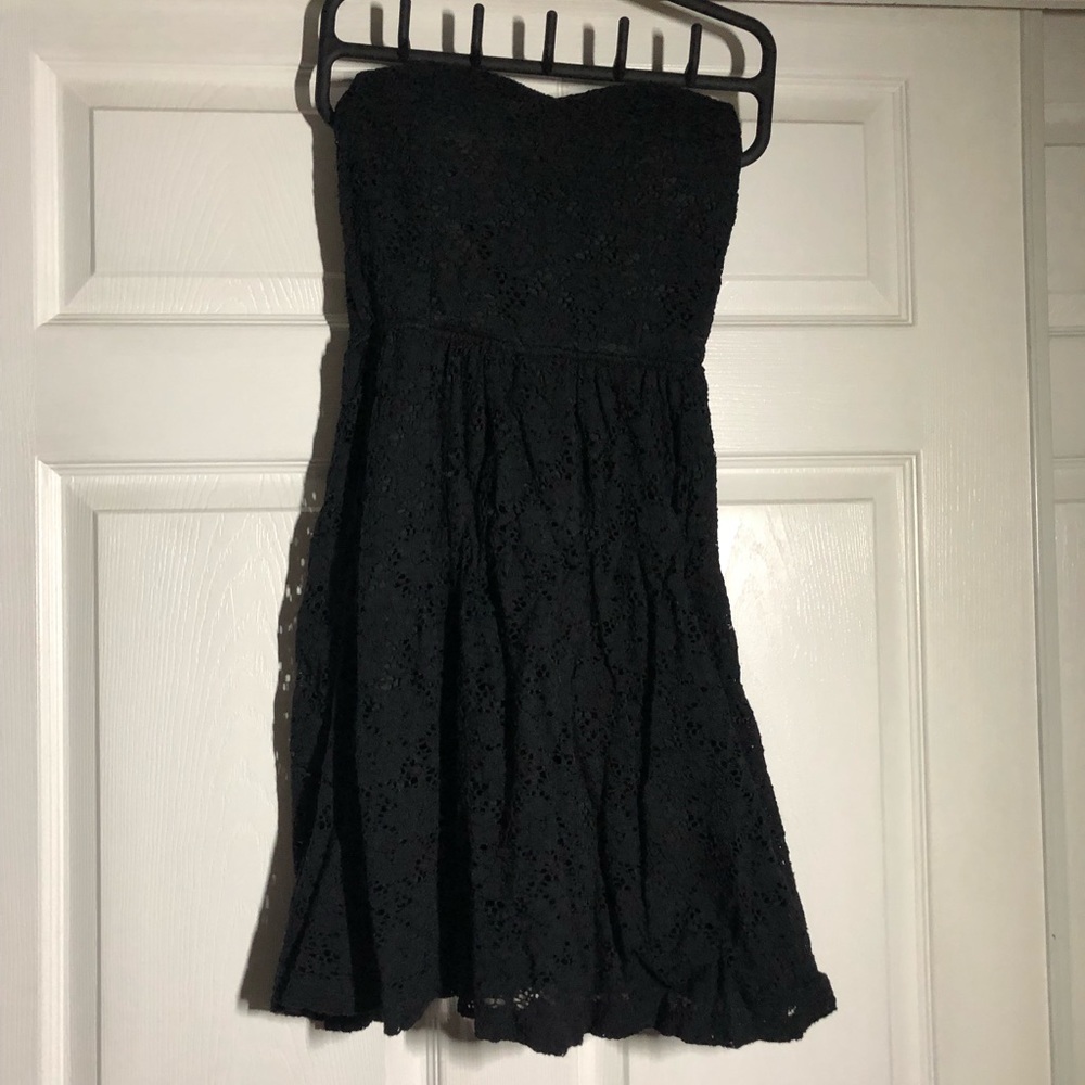 GUESS Sweetheart Neckline Lace Dress
